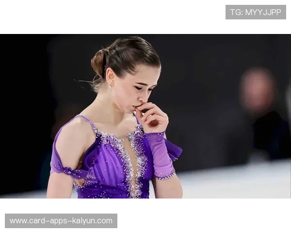 花滑世界冠军跌倒痛哭背后的坚韧与希望 花滑世界冠军跌倒痛哭背后的坚韧与希望