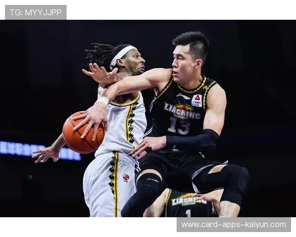 郭艾伦突破连线打出节奏,辽宁主场火力不断增强